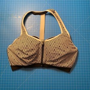 Victoria’s Secret, Victoria Sport Sports Bra Size 36D, Black/Pale Grey